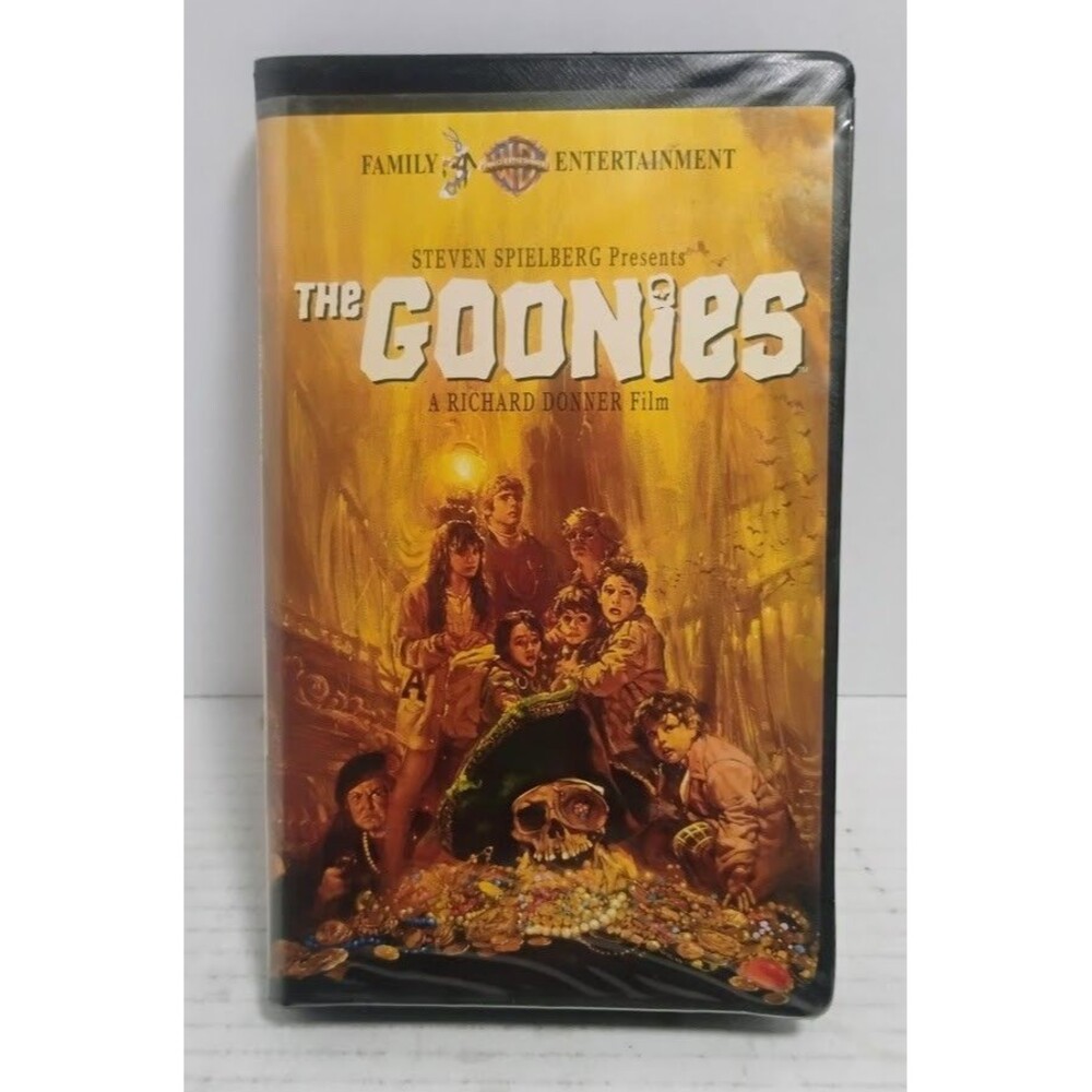 1994 WARNER BROS STEVEN SPIELBERG PRESENTS THE GOONIES BLACK CLAMSHELL VHS